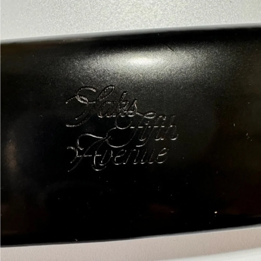 SAKS FIFTH🔥AVENUE Designer Black Leather Hard Clam Shell Eyeglass Sunglass Case